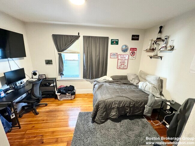 Building Photo - 40 Sudan St