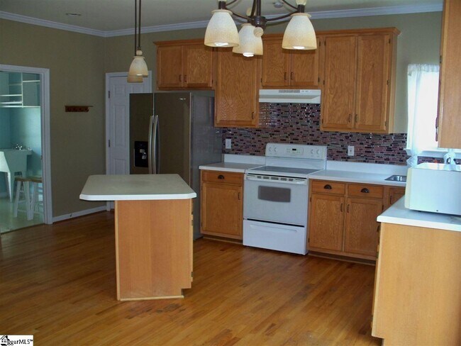 Building Photo - 111 Misty Meadow Dr