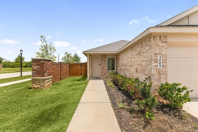 Building Photo - 3005 Majestic Sunrise Dr