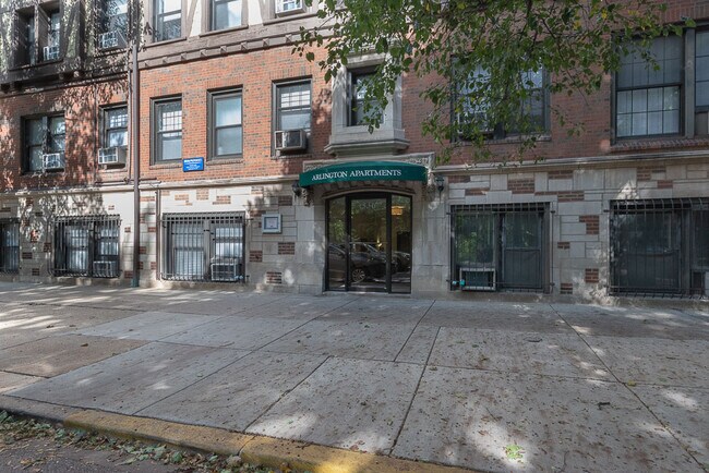 Building Photo - 532 W Arlington Pl