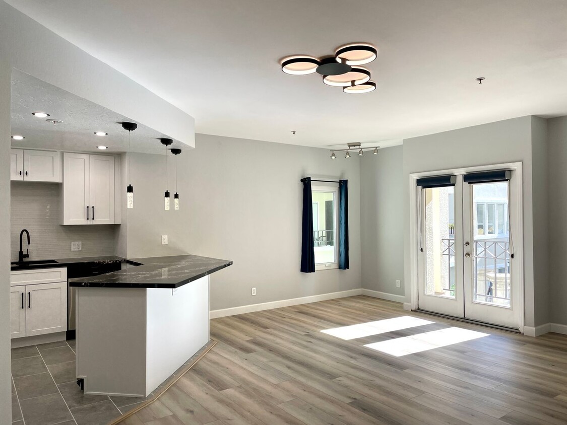 Primary Photo - Beautiful 2B/2BA in the Marina w/ Newly Re...