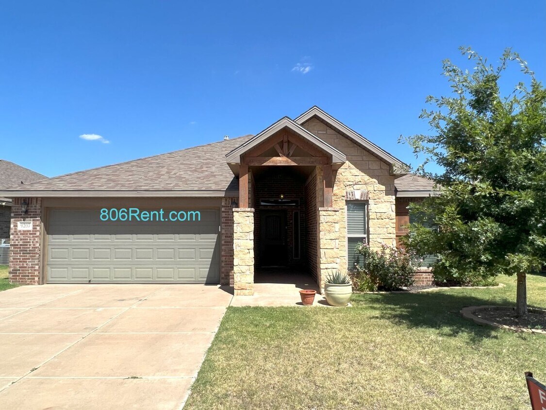 Primary Photo - Move in special 1st month rent free **LARG...