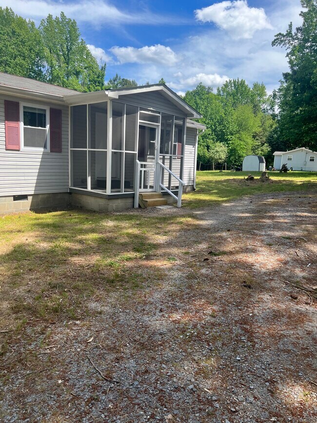 Foto del edificio - 499 Jones Mill Rd