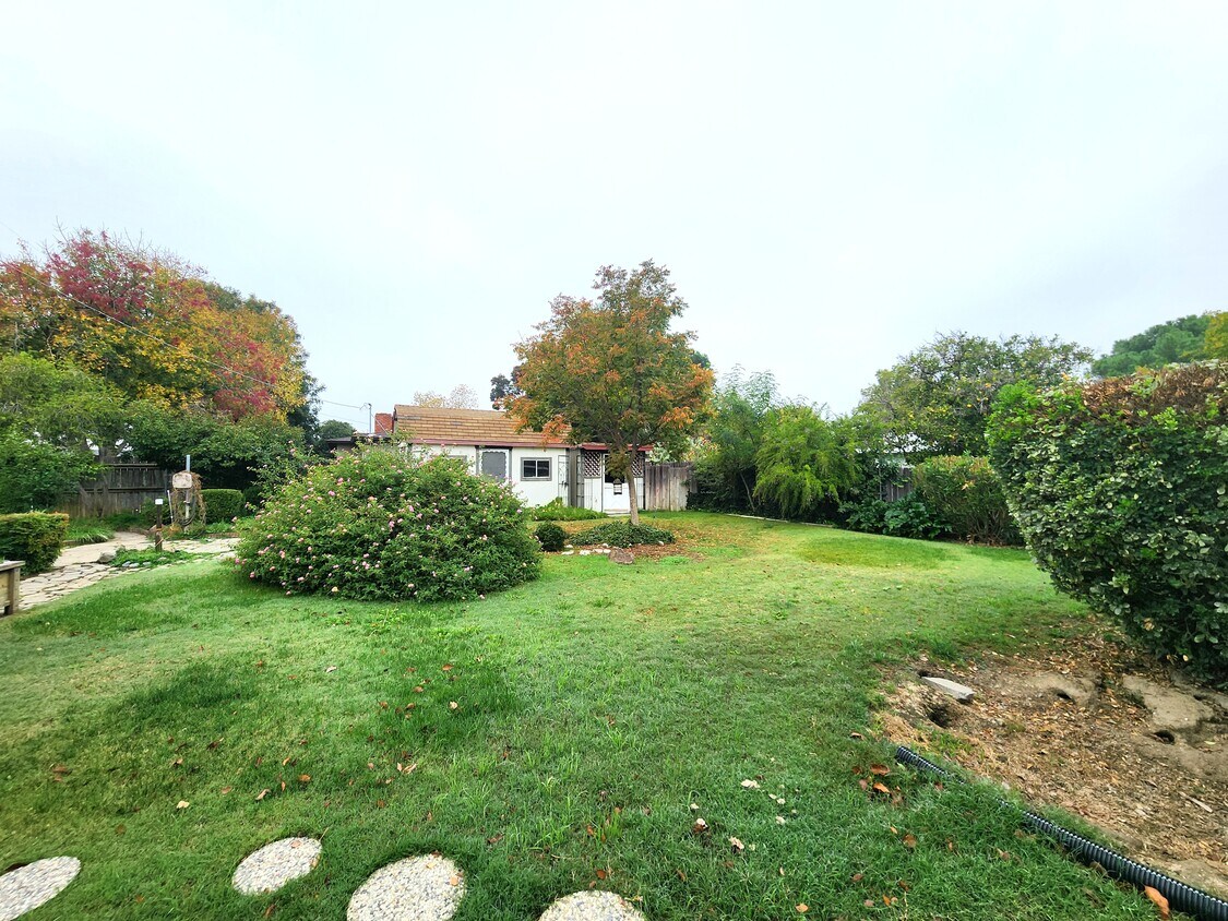 Foto del edificio - 1130 East St