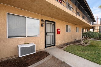 Building Photo - 524 E Ave Q-12