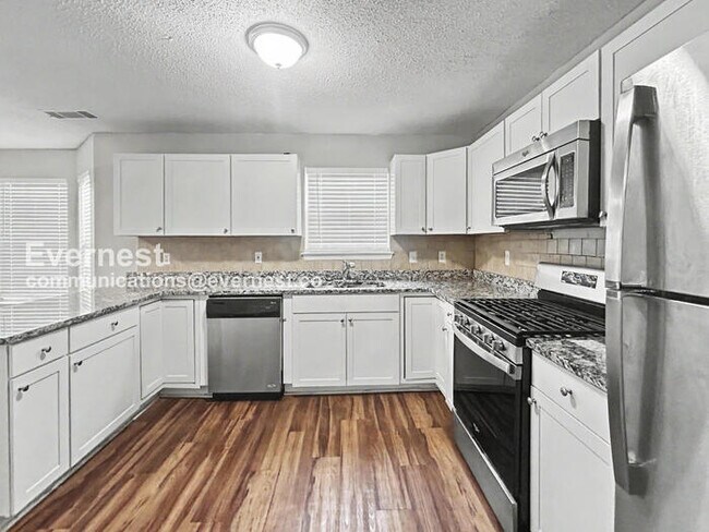 Foto del edificio - 5791 Blacktop Ct