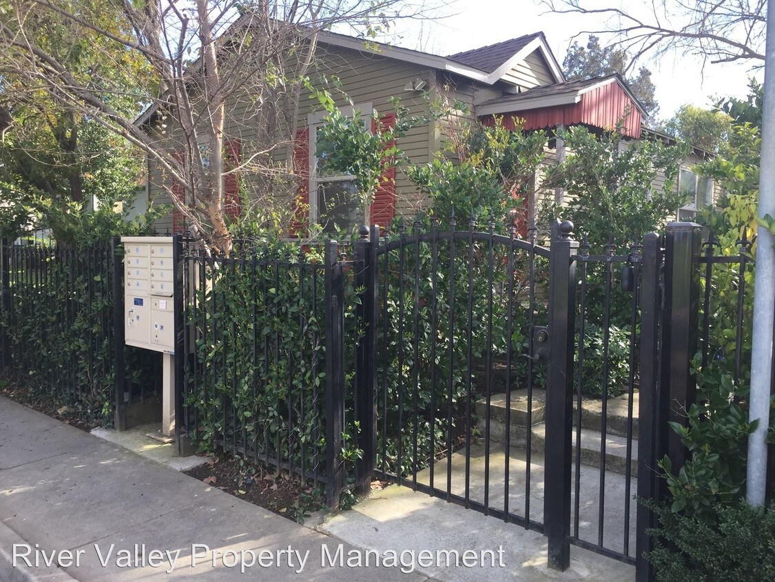 Primary Photo - 3422 Y St