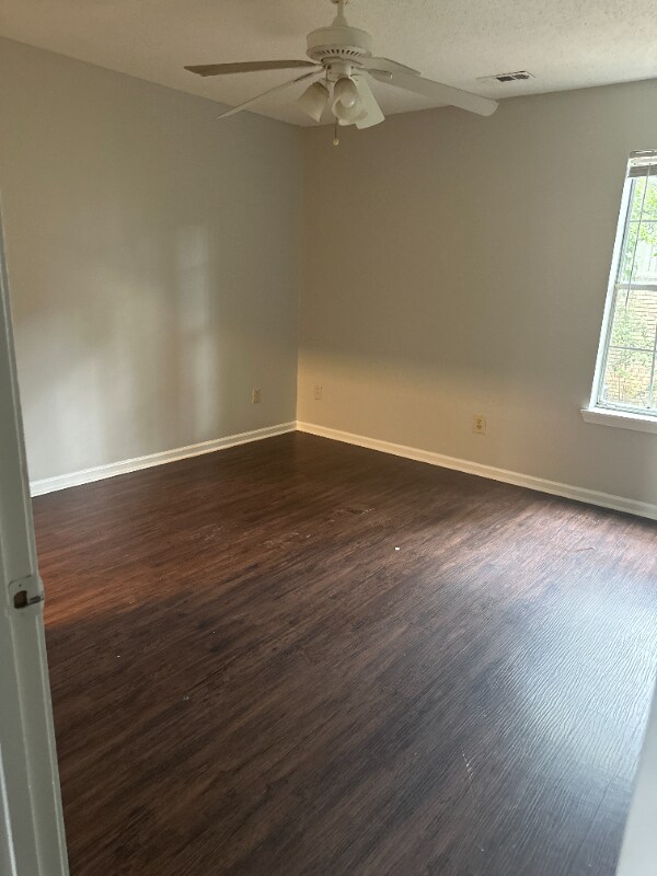 Foto del edificio - 622 4th St NE