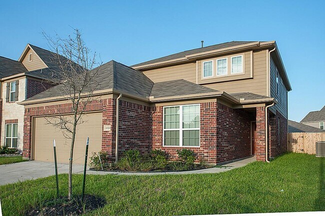 Building Photo - 18519 Each Elm Way