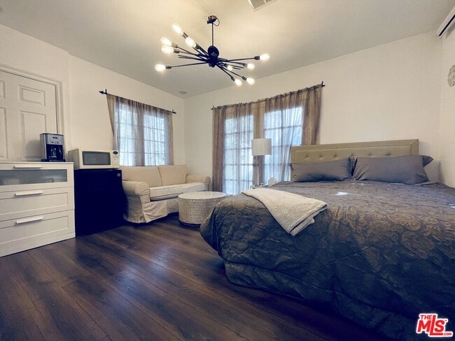 Foto del edificio - 1500 Midvale Ave