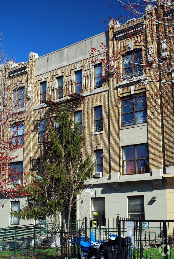 View along Eastern Parkway - 1073 Eastern Parkway