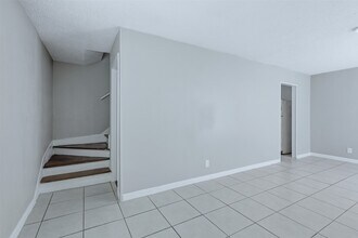 Building Photo - 1226 5th Ave N