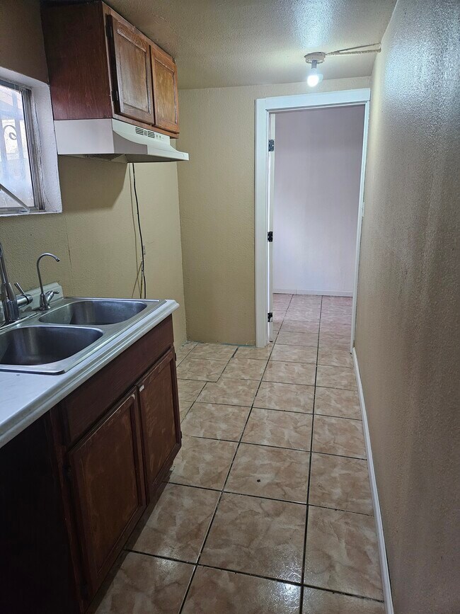 Building Photo - 9324 Croesus Ave