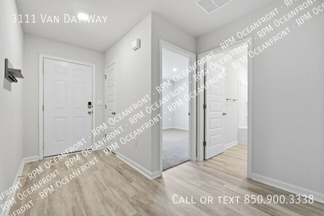 Foto del edificio - 3111 Van Day Way