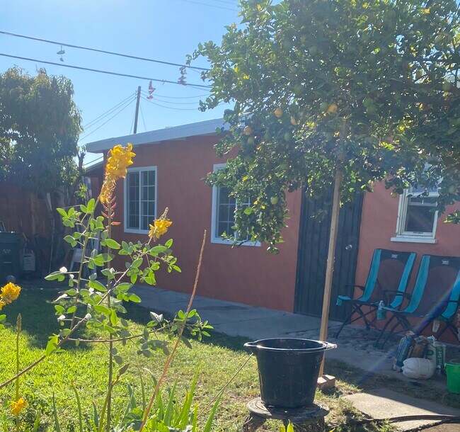 Other front view - 11010 Duncan Ave
