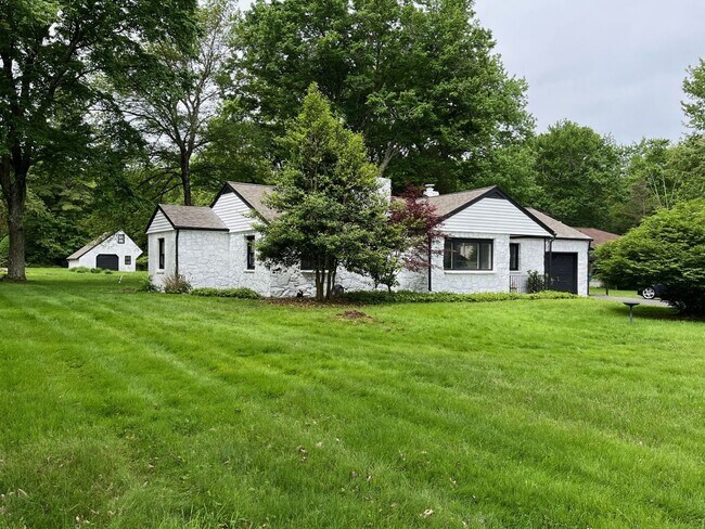 Building Photo - 2650 Morris Rd