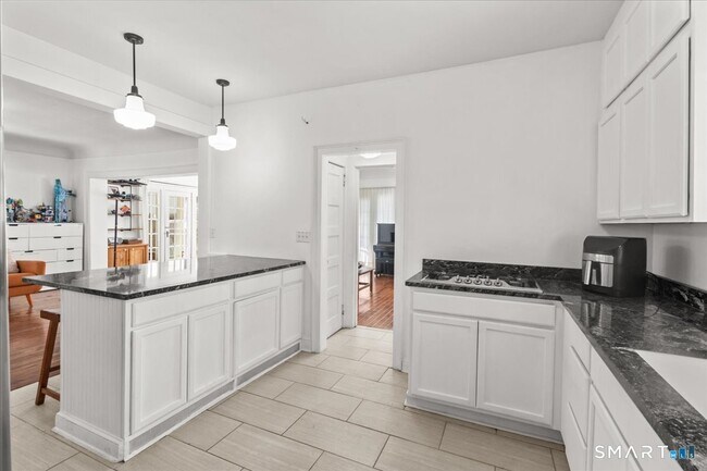 Foto del edificio - 16 Lilley Rd