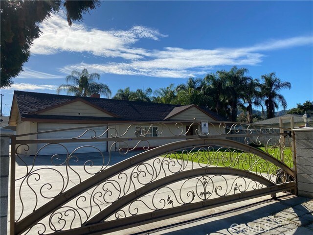 Building Photo - 15444 Los Robles Ave