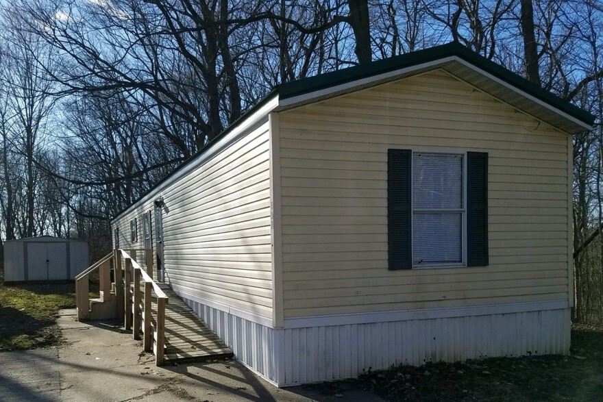 Primary Photo - 228 S East St