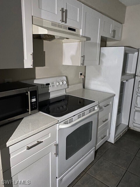 Building Photo - 5303 Summerlin Rd