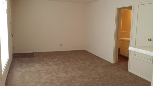 Foto del edificio - 601 E 7th St