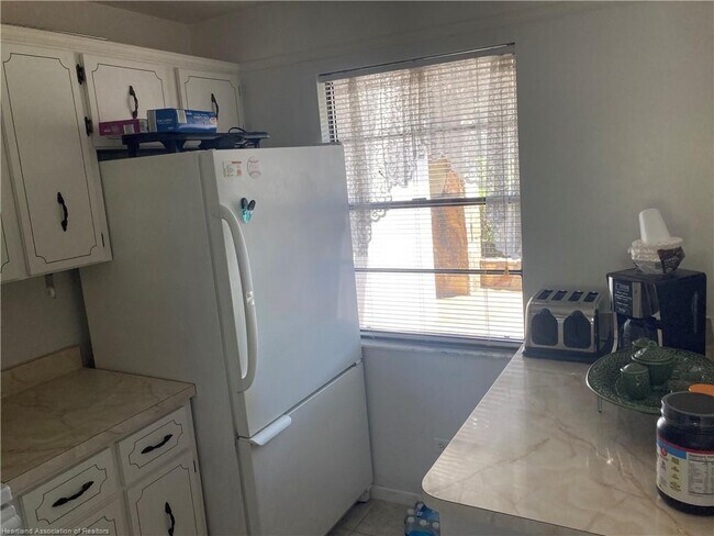 Foto del edificio - 3533 Edgewater Dr