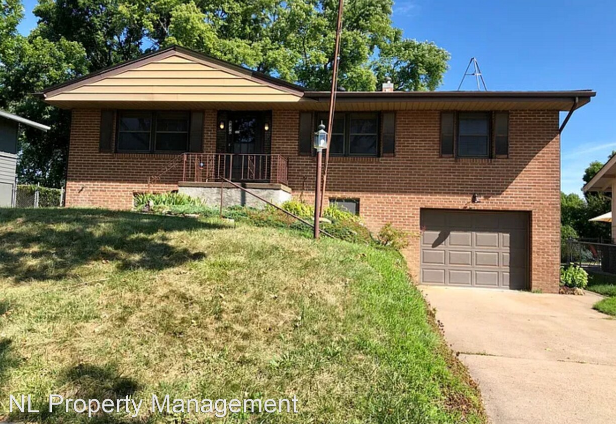 9470 Maple St, Omaha, NE 68134 House Rental in Omaha, NE