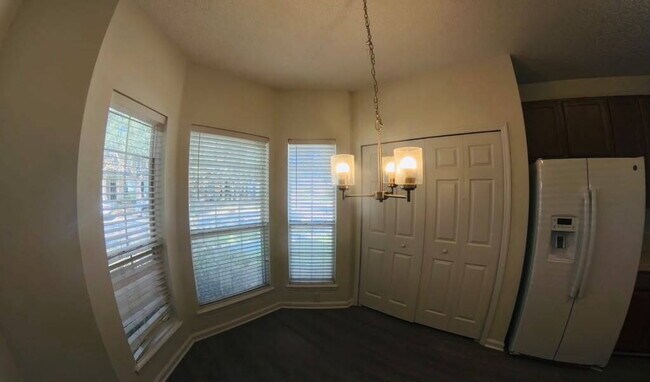 Foto del edificio - 515 Hopewell Dr