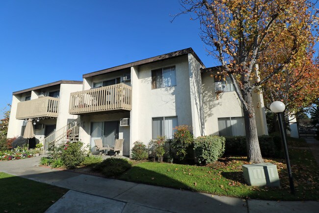 Roberta Apartments Fullerton Ca Building Photo Roberta Apartments