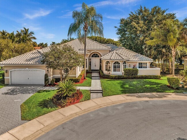 Building Photo - 2756 Meadowood Dr