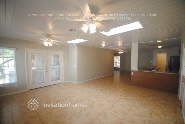 Foto del edificio - 656 S Robin Ln