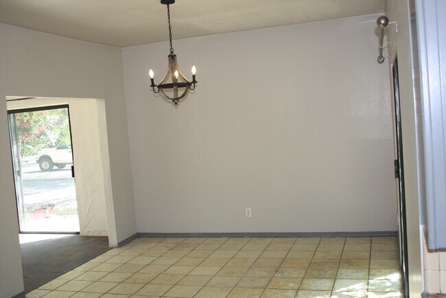 Foto del edificio - 537 Sand Bend Dr
