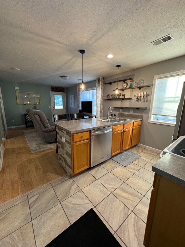 Kitchen & Living - 1085 Weathervane Pl