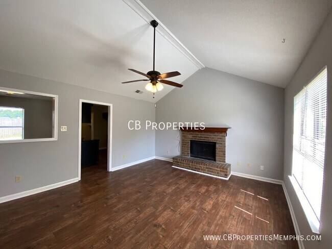 Foto del edificio - 4397 Brickwood Ln