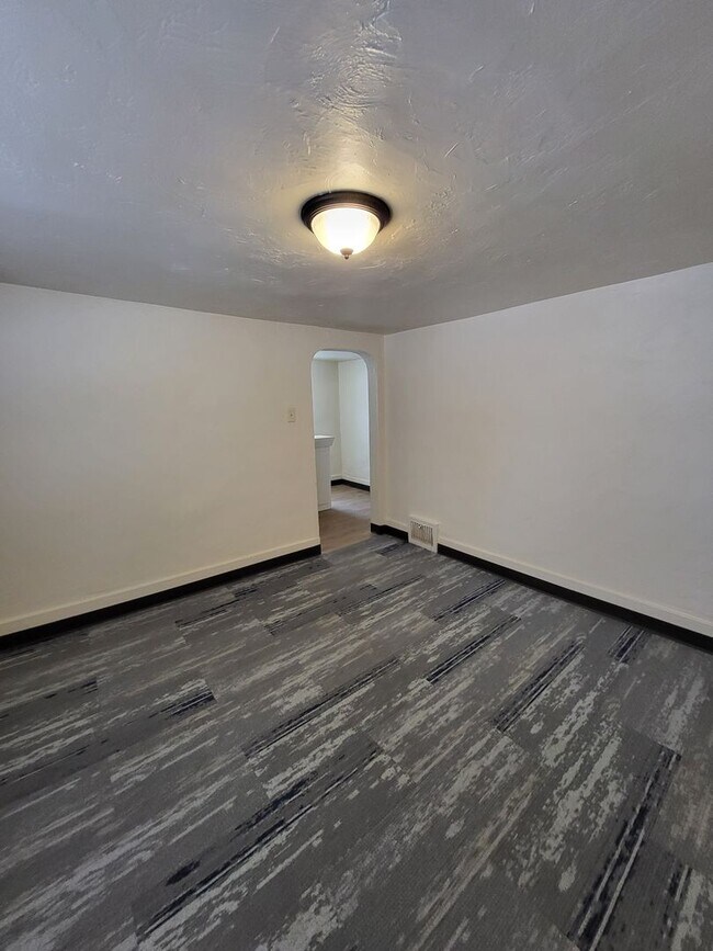 Foto del edificio - 207 N Irwin Ave