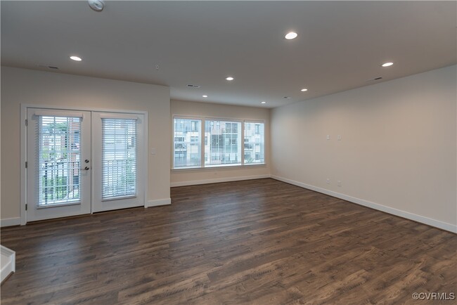 Building Photo - 2019 Libbie Lake E St