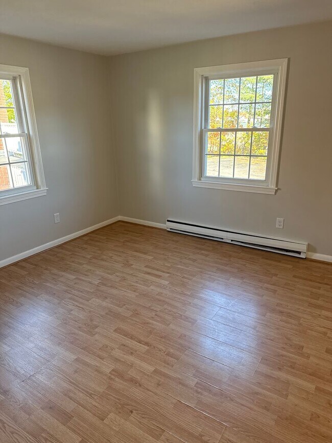 Foto del edificio - Well-Maintained 2-Bedroom Condo in prime C...