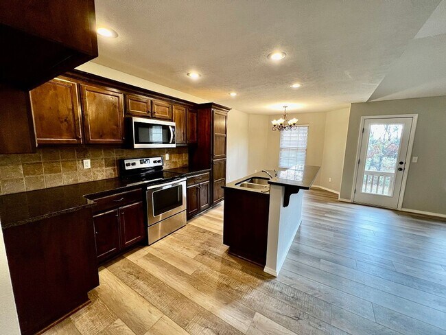 Foto del edificio - Republic Schools!  Gorgeous Brick Front 3 Bedroom Home Available!