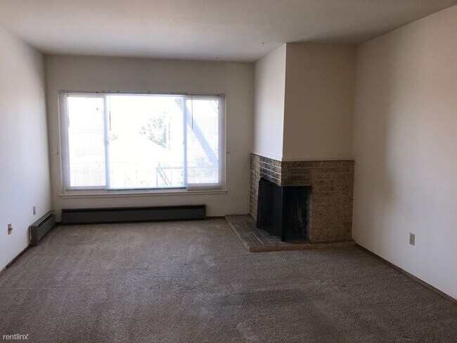 Foto del edificio - 3125 Turk Blvd