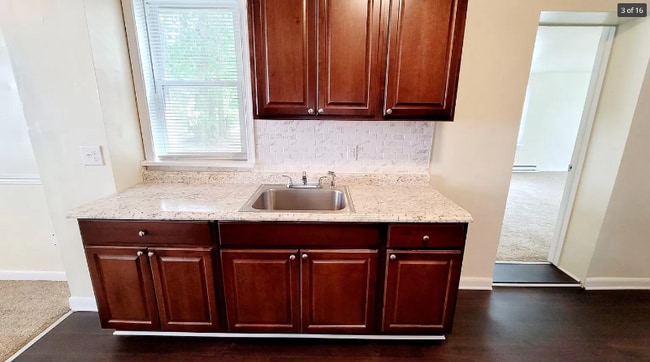 Building Photo - 1306 Bowen St