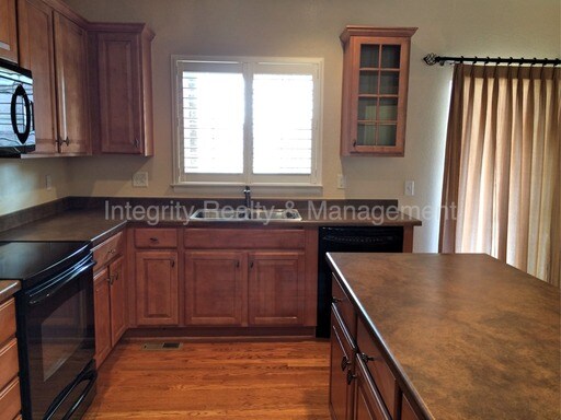 Building Photo - 9424 Ridgeline Blvd