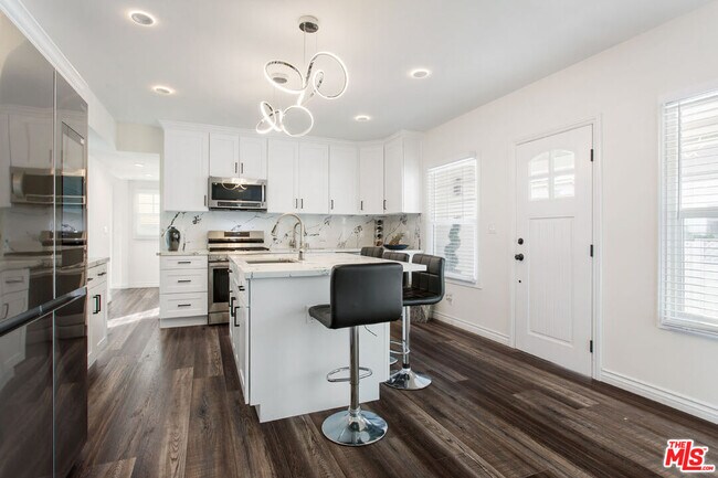 Foto del edificio - 5542 Harold Way