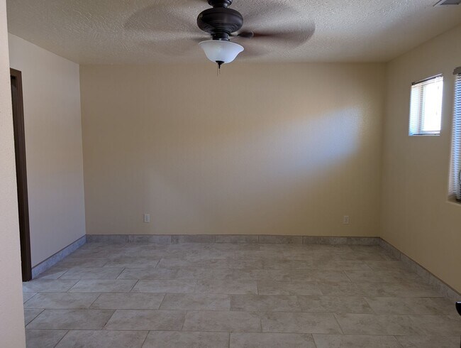 Building Photo - Condo