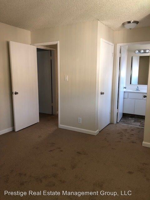 Building Photo - 1030 S 12th St