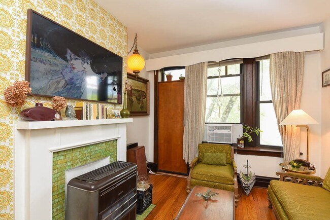 Foto del edificio - 2819 W Shakespeare Ave