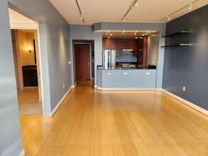 Building Photo - 585 9th St