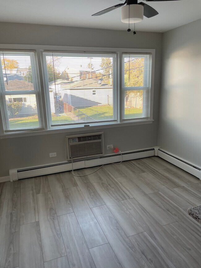 Kitchen Eating Area - 7816 W Addison St