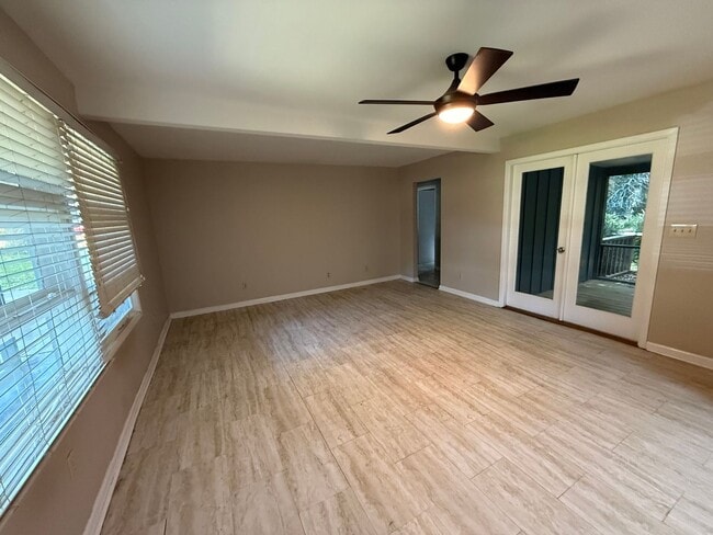 Building Photo - 36 Beechwood Dr