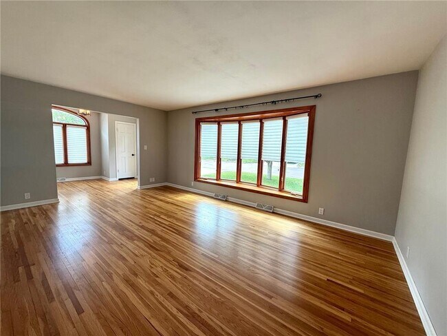 Foto del edificio - 225 Sunrise Blvd