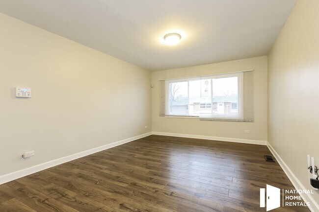 Foto del edificio - 776 Greenbay Ave